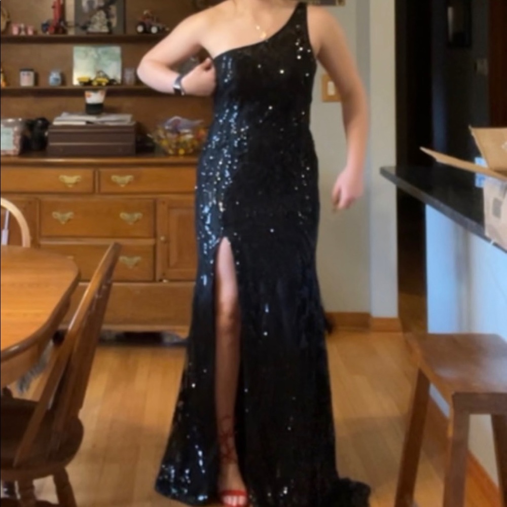 Black One shoulder prom dress with front slit